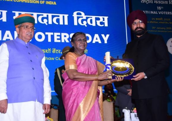 'डीसी डोडा हरविंदर सिंह को भारत के राष्ट्रपति ने सम्मानित किया | '